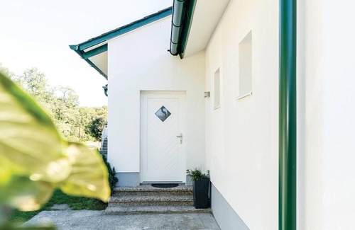 Deutsch Schuetzen-Eisenberg House | 2 bedroom accommodation in Eisenberg