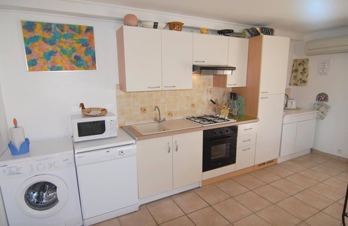 Mallemort Apartment | 2 bedroom accommodation in Mallemort