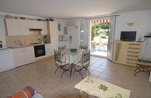 Mallemort Apartment | 2 bedroom accommodation in Mallemort