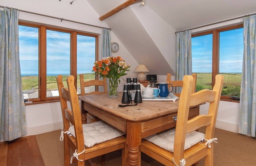 Goodwick Cottage | 2 bedroom accommodation in Strumble Head, Pembrokeshire Coast National Park