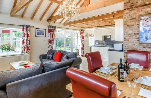 Burgh le Marsh Cottage | 2 bedroom accommodation in Burgh-le-Marsh, near Skegness