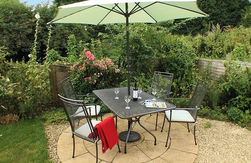 Snodland Cottage | 2 bedroom accommodation in Snodland