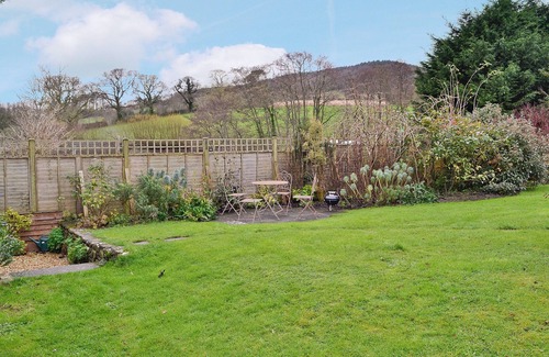 Bridport Cottage | 2 bedroom accommodation in North Chideock, near Bridport
