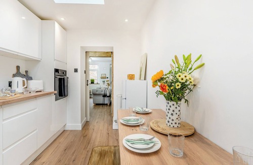 Porthcawl Cottage | 2 bedroom accommodation in Porthcawl, near Swansea