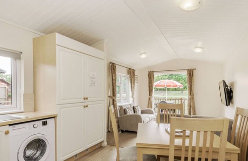 Yaxham Cabin | 2 bedroom accommodation in Yaxham, Dereham