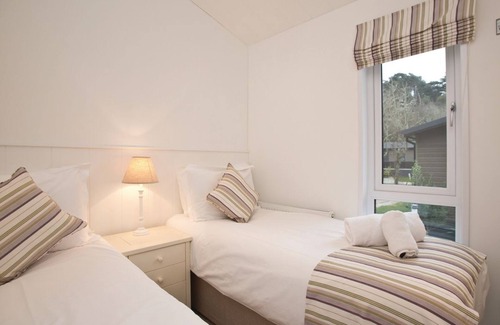Mullion Cabin | 2 bedroom accommodation in Mullion Cove, Helston