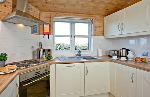 St Merryn Cabin | 2 bedroom accommodation in St Merryn, Padstow