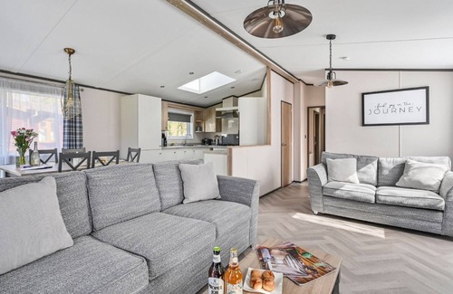 Saltash House | 2 bedroom accommodation in Notter Bridge, Saltash