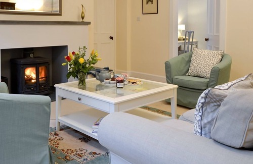 Alyth Cottage | 2 bedroom accommodation in Alyth