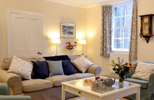 Alyth Cottage | 2 bedroom accommodation in Alyth