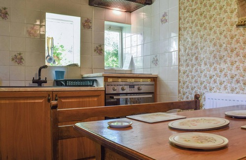 Ardens Grafton Cottage | 2 bedroom accommodation in Barton