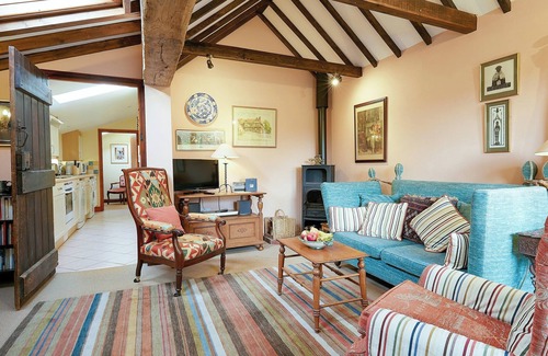 Irstead Cottage | 2 bedroom accommodation in Great Hautbois, near Coltishall