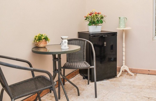 Margam Cottage | 2 bedroom accommodation in Morriston, near Swansea