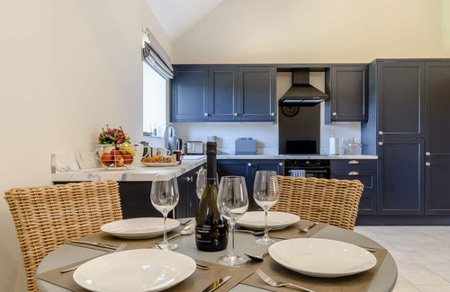 Newark Cottage | 2 bedroom accommodation in East Stoke, near Newark