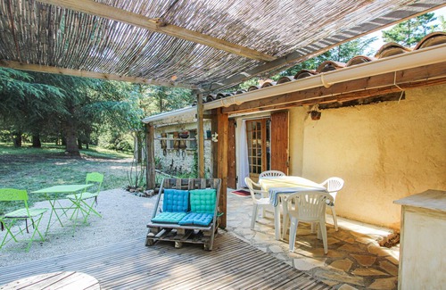 Sault House | 2 bedroom accommodation in Sault