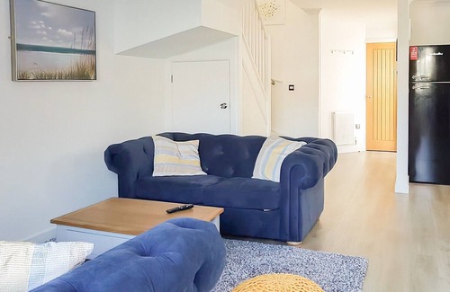 Lake Cottage | 2 bedroom accommodation in Lake, near Sandown