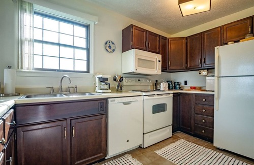 Davis House | 2 bedroom accommodation in Davis