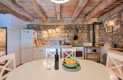 Vrgorac House | 2 bedroom accommodation in Orah