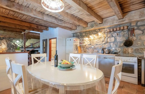 Vrgorac House | 2 bedroom accommodation in Orah