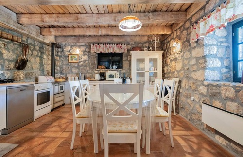 Vrgorac House | 2 bedroom accommodation in Orah