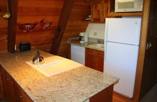 Truckee Cabin | 2 bedroom and Loft, 2 bath, sleeps 6 adults. S Shore of Donner Lake DLR#027