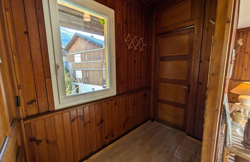 Areches Ski Chalet | 2-bedroom apartment, 5 guests, village center with parking