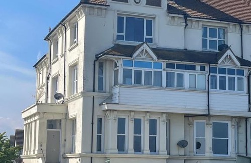 Littlestone-on-Sea Apartment | 2 Bedroom Apartment with uninterrupted sea views! Free wifi