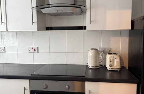 Gosforth Apartment | 2 bedroom apartment with full kitchen, Tassimo coffee machine and WiFi.