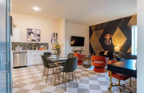 Downtown Apartment | 2 Bedroom Apartment in Downtown