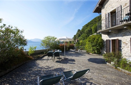 Cannobio Apartment | 2 bedroom apartment in a popular holiday residence with private beach