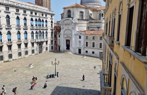 Santa Croce Apartment | 2 bedroom apartment in venice