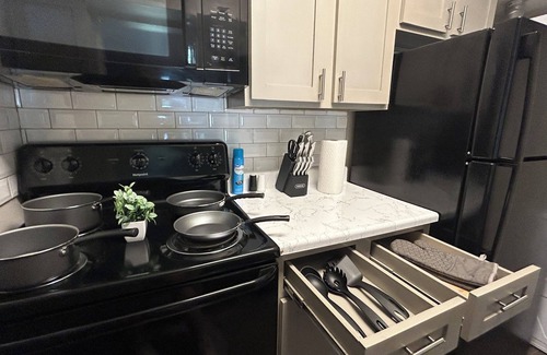 Sherman Apartment | 2-bedroom apartment in enchanting Sherman with AC, WiFi