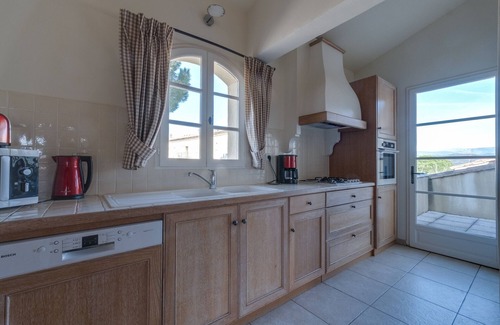 La Motte Apartment | 2 BEDROOM APARTMENT WITH TERRACE (N°523)