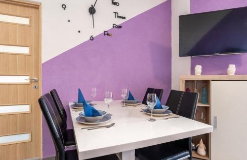Donji Karin Apartment | 2 Bedroom apartment with Sea view