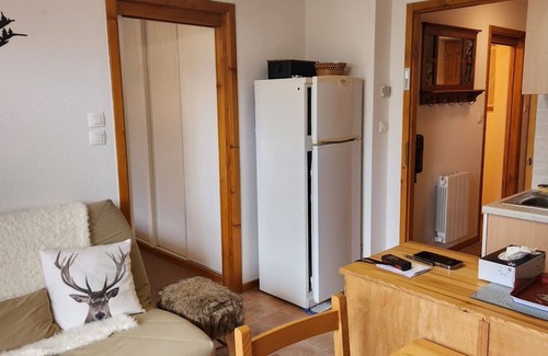 Station de Drouzin le Mont Apartment | 2 bedroom appt 20 mins from Morzine and rest of Portes du Soleil