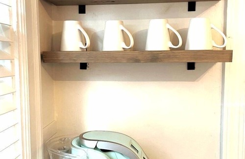 Brighton Heights Apartment | 2 Bedroom Apt. - Stylish, Modern, and Convenient!