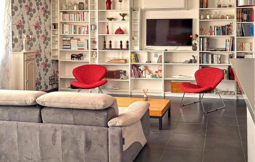 Sauvian Apartment | 2 Bedroom Awesome Apartment In Sauvian