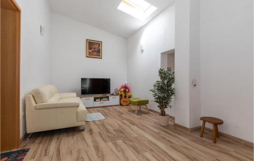 Peracko Blato House | 2 Bedroom Awesome Home In Peracko Blato