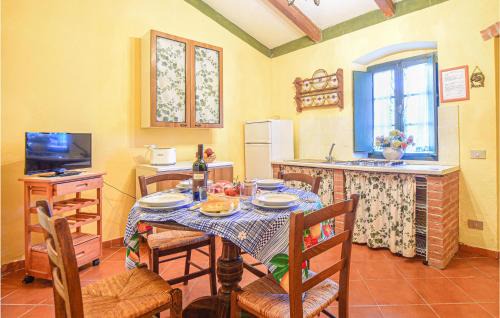 Campiglia Marittima House | 2 Bedroom Awesome Home In Casalappi