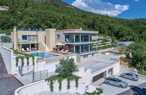 Zagorje Apartment | 2 bedroom beautiful apartment in Plomin