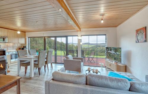 Daun House | 2 Bedroom Beautiful Home In Daun