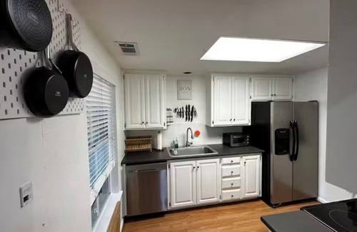 West Campus Condo | 2-bedroom beautiful West Campus Austin condo