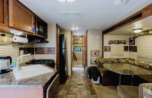 Carling House | 2-bedroom Camper Trailer Cottage #2