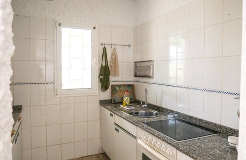 Corralejo Villa | 2 bedroom centrally located bungalow with garden and private parking
