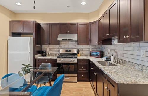 Chinatown Apartment | 2-bedroom Chinatown Gem W/GameRoom + Basketball Court!