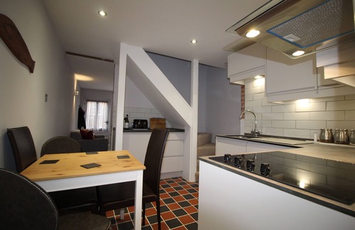 Canterbury Cottage | 2 Bedroom City Centre Cottage set in a Private Courtyard