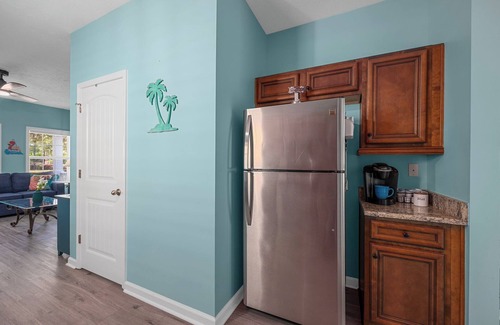 Myrtle Beach Cottage | 2 Bedroom Coastal Cottage 1 block to the beach
