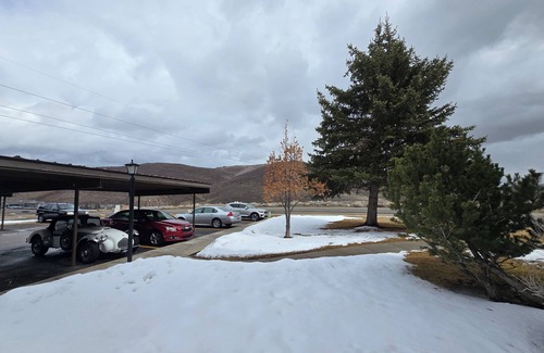 Kimball Junction Condo | 2-bedroom condo in Park City near mountain resorts for skiing, biking, hiking.