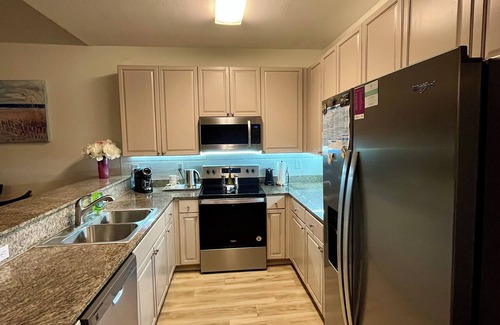 Gulf Shores Condo | 2-bedroom condo in Gulf Shores with pool view for 6 guests