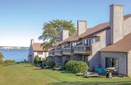 Jamestown Condo | 2 Bedroom Condo, Sleeps 6, at Newport Overlook Resort!
